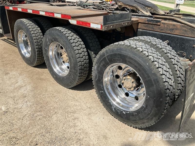 Western Star 4900SB 8x6 Sleeper Winch Truck Hinausautot