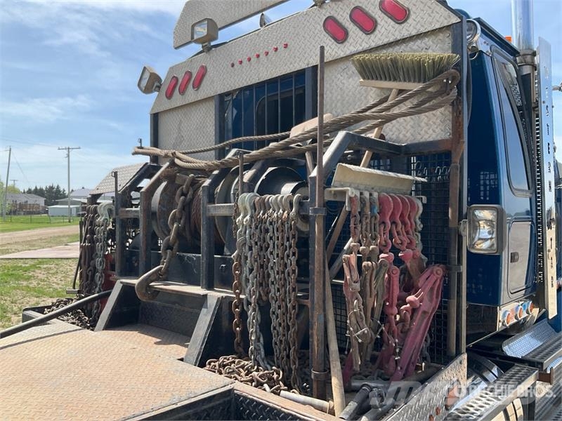 Western Star 4900SB 8x6 Sleeper Winch Truck Hinausautot