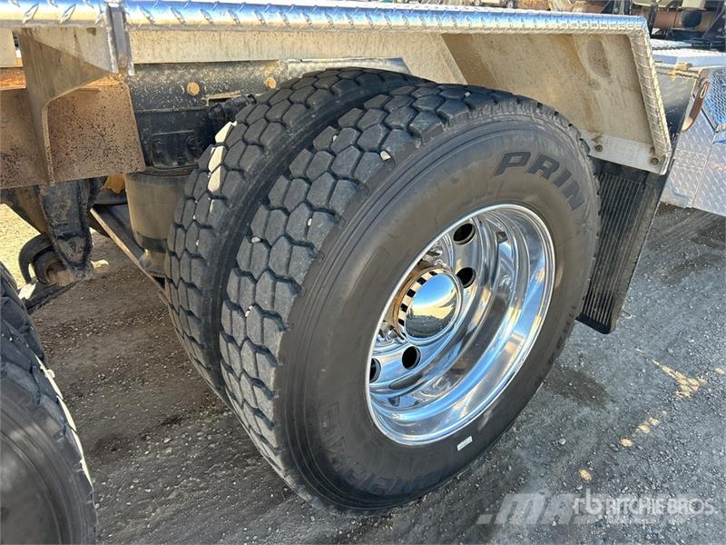 Western Star 4900SB 8x6 Tri/A Day Cab Truck Tractor 트랙터 유닛