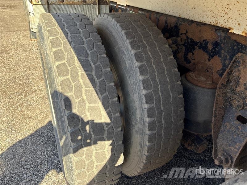 Western Star 4900SB T/A Dump Truck Camion benne