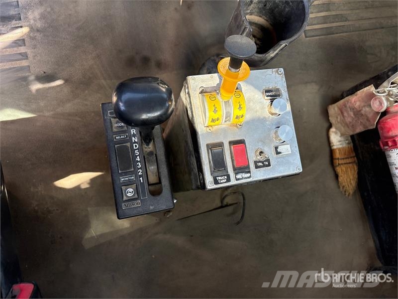 Western Star 4900SB T/A Dump Truck Camion benne