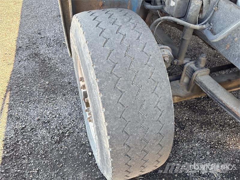 Western Star 4900SB T/A Dump Truck Camion benne