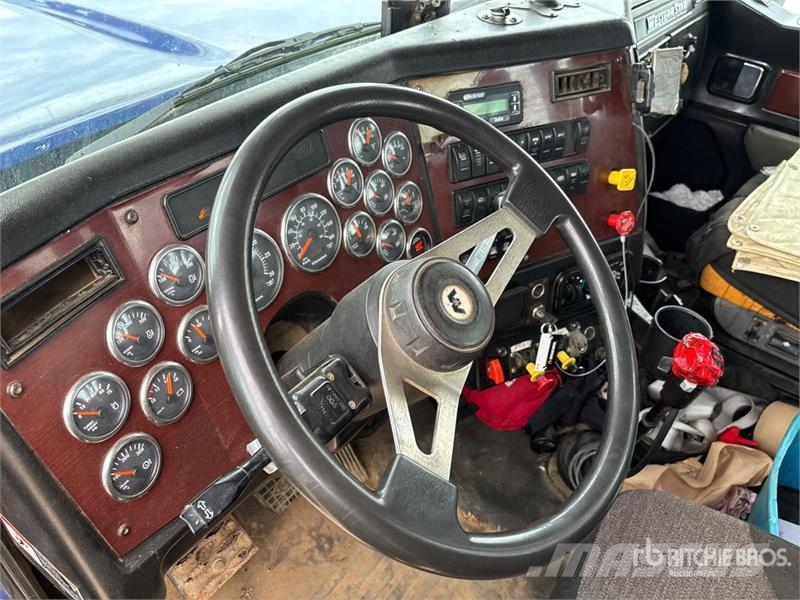 Western Star 4900SF 9000 L 6x4 Flush-By Tanker Truck Motrici cisterna