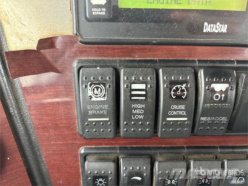 Western Star 4900SF 9000 L 6x4 Flush-By Tanker Truck Motrici cisterna
