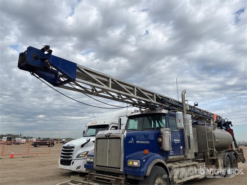 Western Star 4900SF 9000 L 6x4 Flush-By Tanker Truck Motrici cisterna