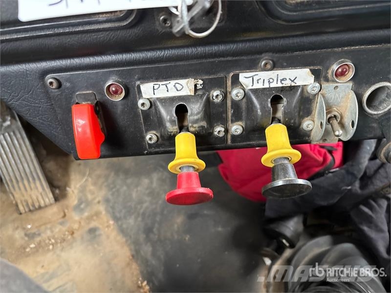 Western Star 4900SF 9000 L 6x4 Flush-By Tanker Truck Motrici cisterna
