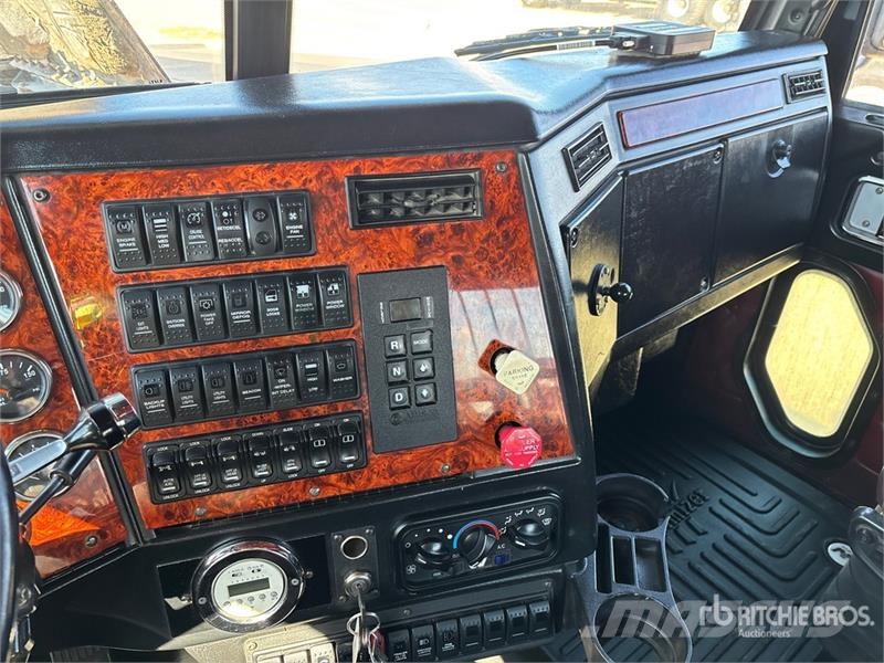 Western Star 4900XD 6x4 Sleeper Winch Truck Hinausautot