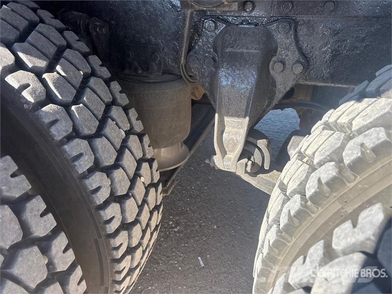 Western Star 4900XD 8x6 Sleeper Winch Truck Hinausautot