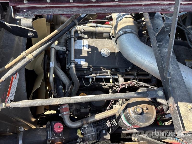 Western Star 4900XD 8x6 Sleeper Winch Truck Hinausautot