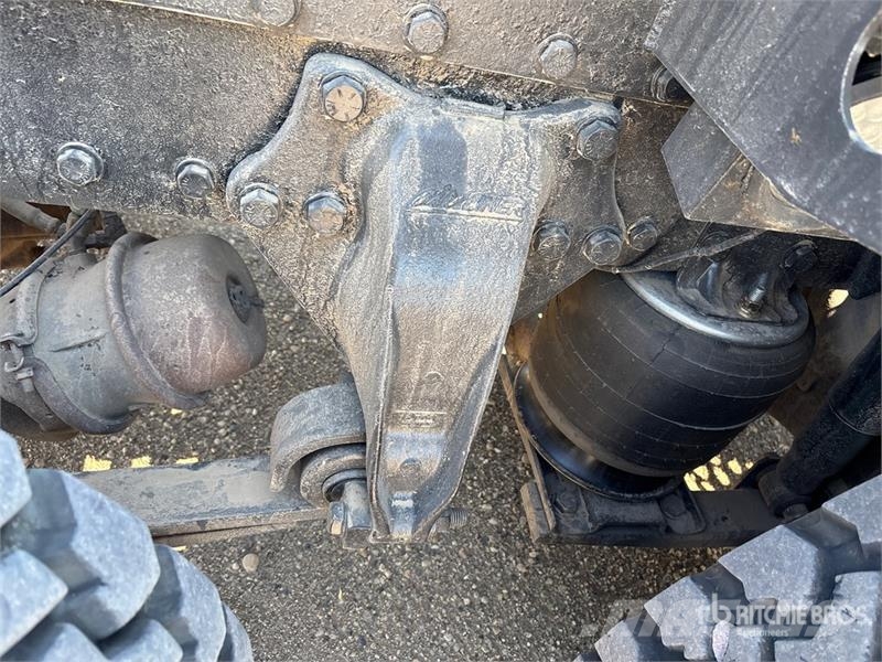 Western Star 4900XD 8x6 Sleeper Winch Truck Hinausautot