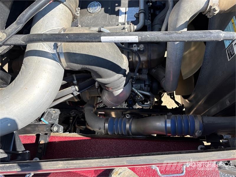 Western Star 4900XD 8x6 Sleeper Winch Truck Hinausautot