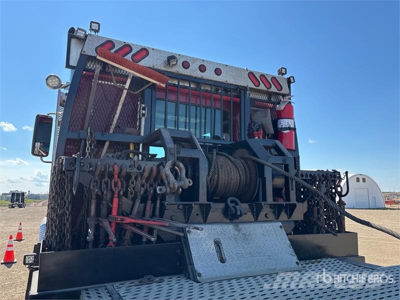 Western Star 4900XD 8x6 Sleeper Winch Truck Hinausautot