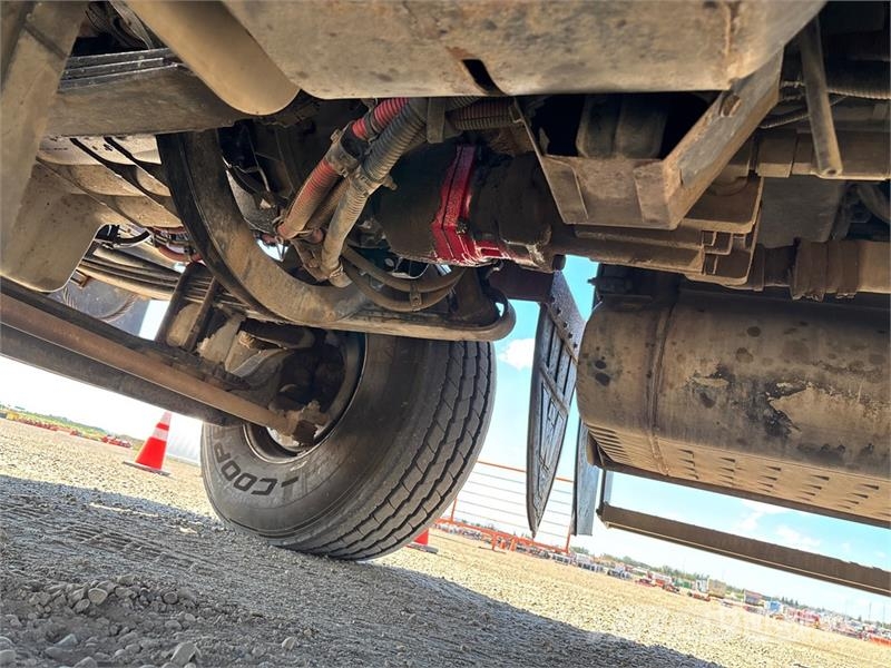 Western Star 4900XD 8x6 Sleeper Winch Truck Hinausautot