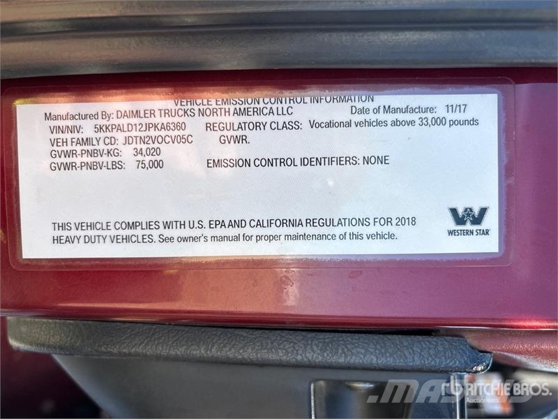 Western Star 4900XD 8x6 Sleeper Winch Truck Hinausautot