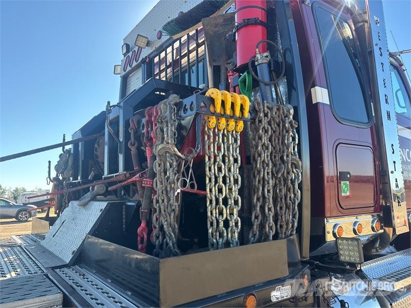 Western Star 4900XD 8x6 Sleeper Winch Truck Hinausautot