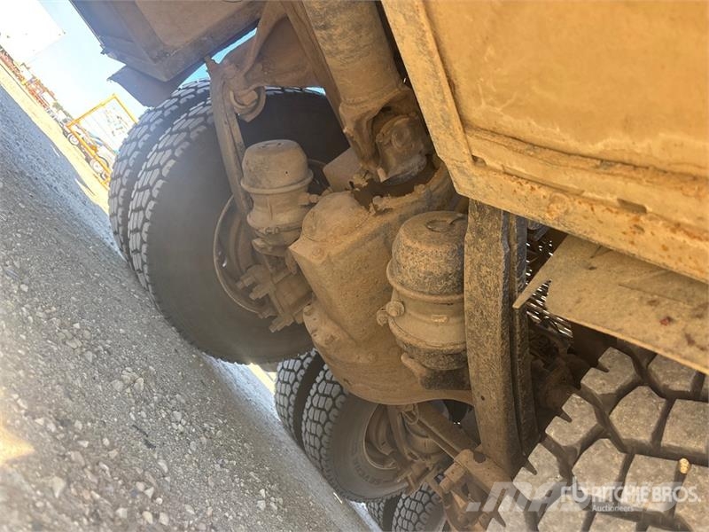 Western Star 4900XD 8x6 Sleeper Winch Truck Hinausautot