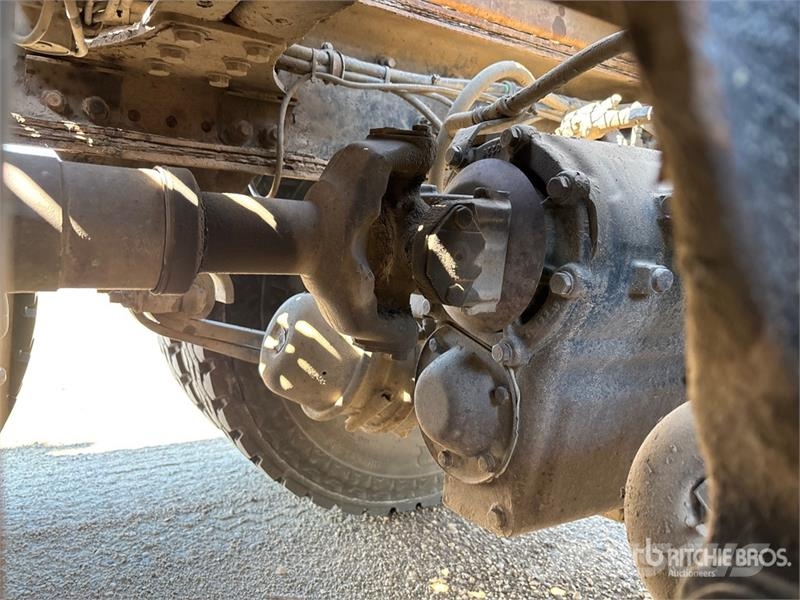Western Star 4900XD 8x6 Sleeper Winch Truck Hinausautot