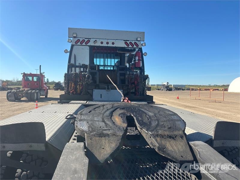 Western Star 4900XD 8x6 Sleeper Winch Truck Hinausautot