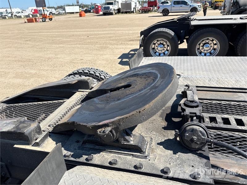 Western Star 4900XD 8x6 Sleeper Winch Truck Hinausautot