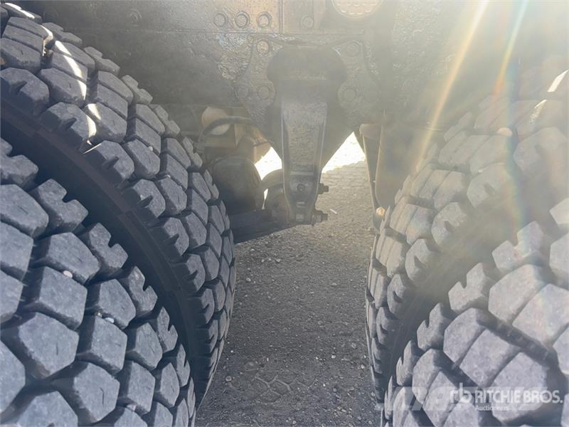 Western Star 4900XD 8x6 Sleeper Winch Truck Hinausautot