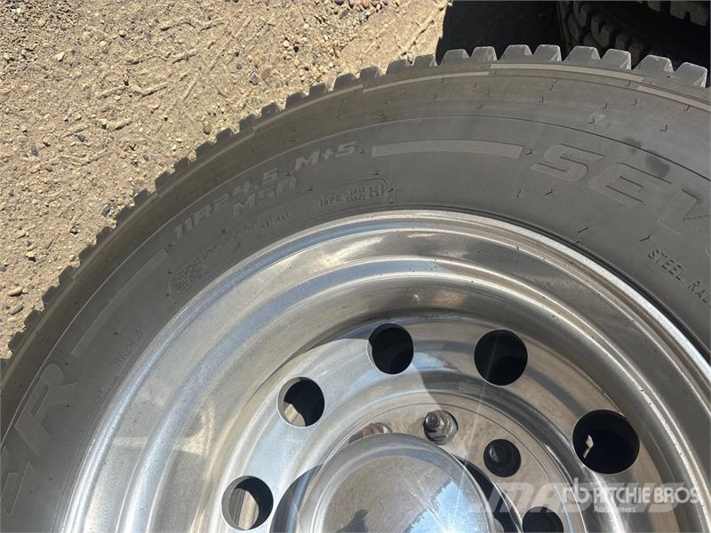 Western Star 4900XD 8x6 Sleeper Winch Truck Hinausautot