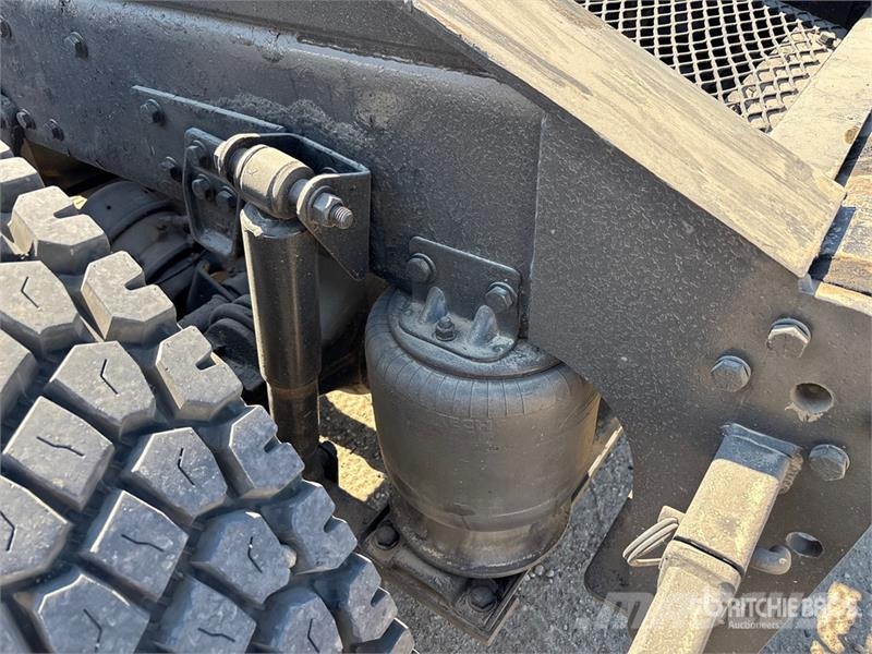 Western Star 4900XD 8x6 Sleeper Winch Truck Hinausautot
