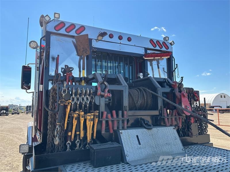 Western Star 4900XD 8x6 Sleeper Winch Truck Hinausautot