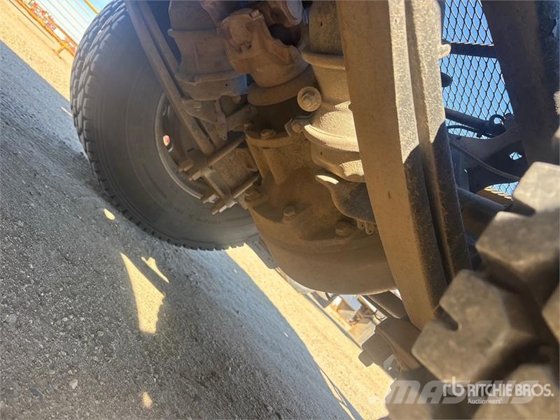 Western Star 4900XD 8x6 Sleeper Winch Truck Hinausautot
