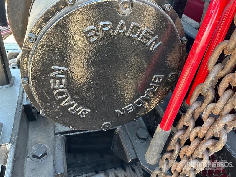 Western Star 4900XD 8x6 Sleeper Winch Truck Hinausautot