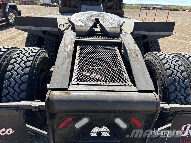 Western Star 4900XD 8x6 Sleeper Winch Truck Hinausautot