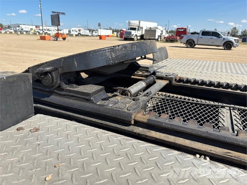Western Star 4900XD 8x6 Sleeper Winch Truck Hinausautot
