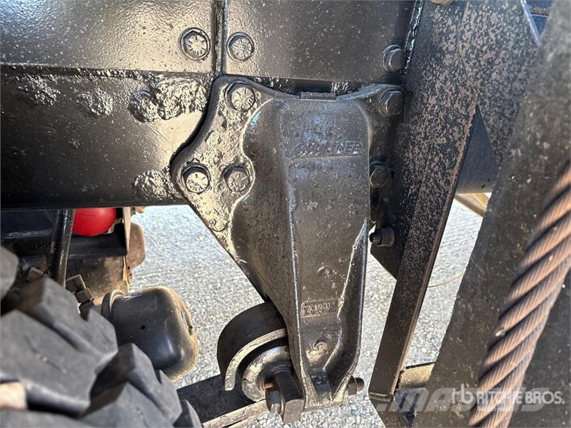 Western Star 4900XD 8x6 Sleeper Winch Truck Hinausautot