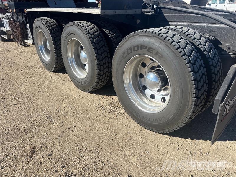 Western Star 4900XD 8x6 Sleeper Winch Truck Hinausautot