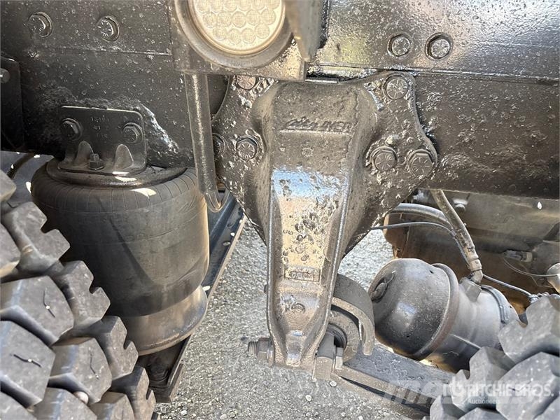 Western Star 4900XD 8x6 Sleeper Winch Truck Hinausautot