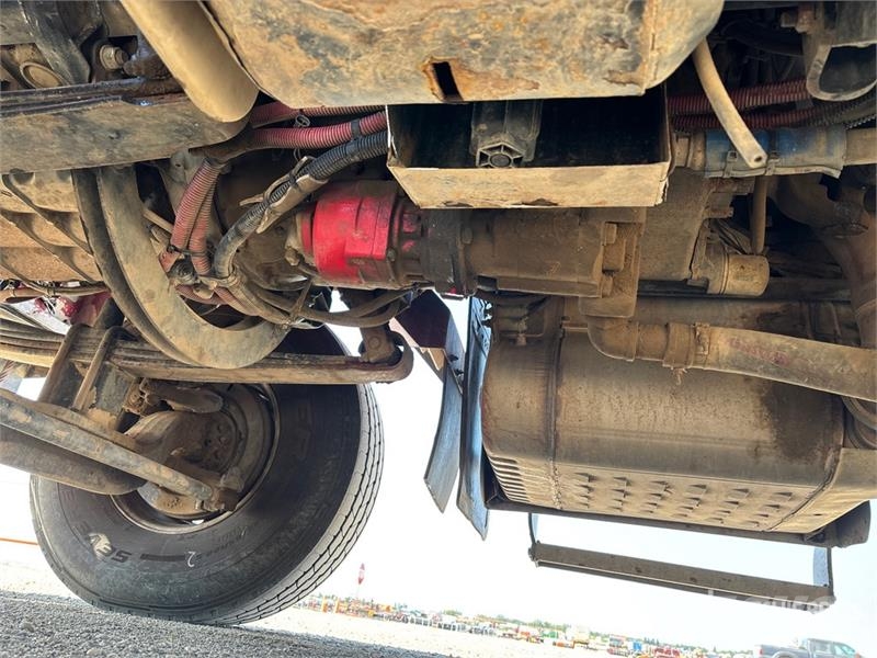 Western Star 4900XD 8x6 Sleeper Winch Truck Hinausautot