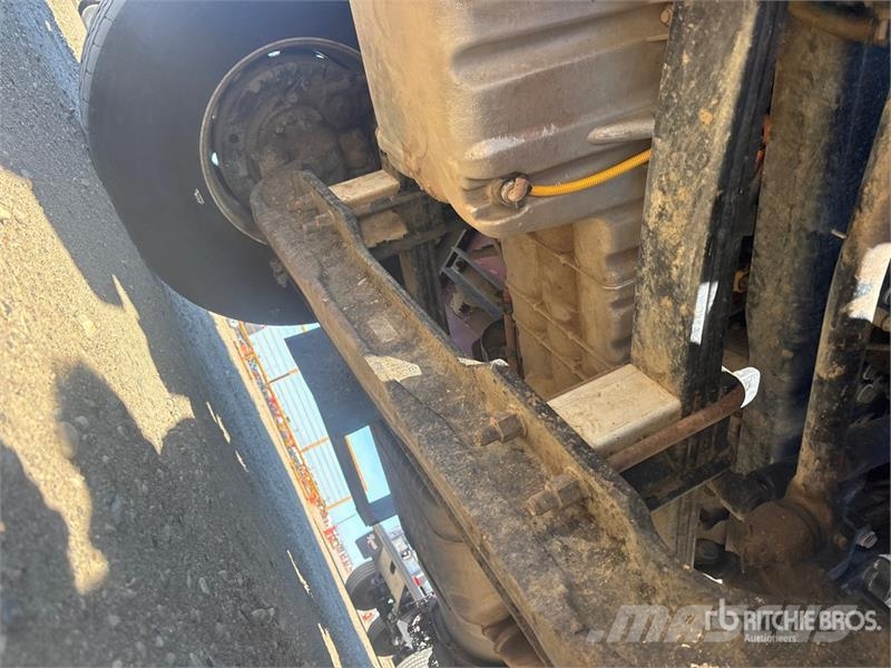 Western Star 4900XD 8x6 Sleeper Winch Truck Hinausautot