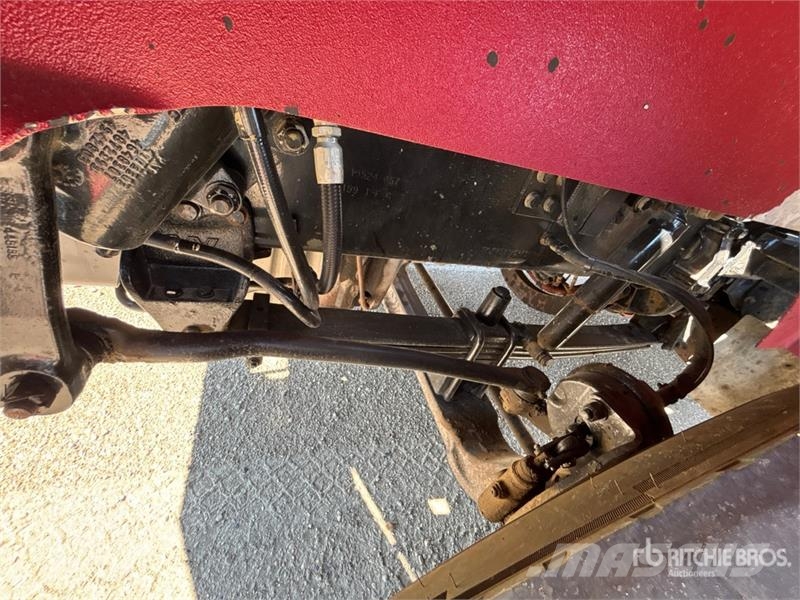 Western Star 4900XD 8x6 Sleeper Winch Truck Hinausautot