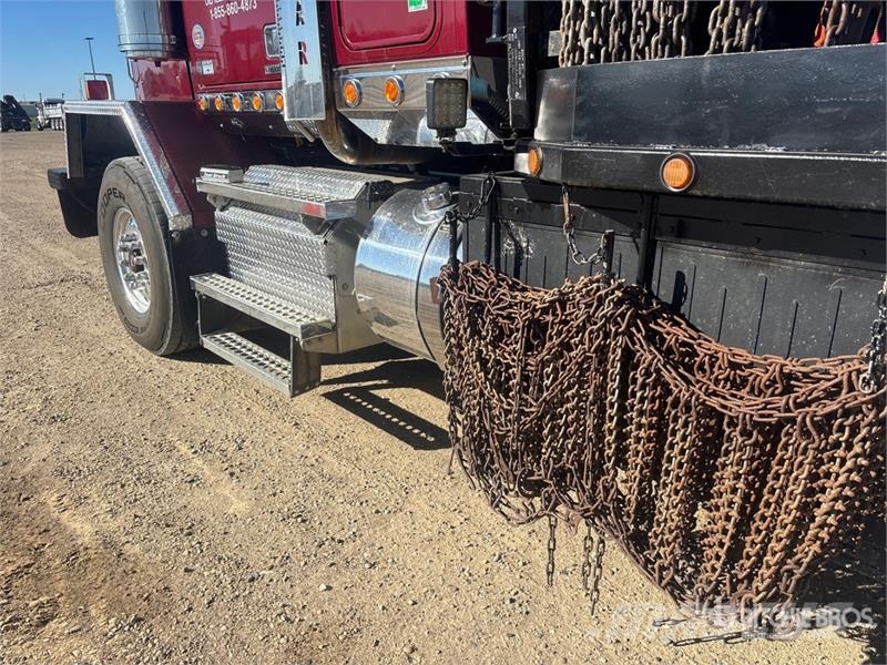 Western Star 4900XD 8x6 Sleeper Winch Truck Hinausautot