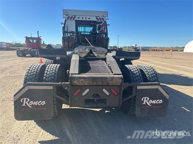 Western Star 4900XD 8x6 Sleeper Winch Truck Hinausautot