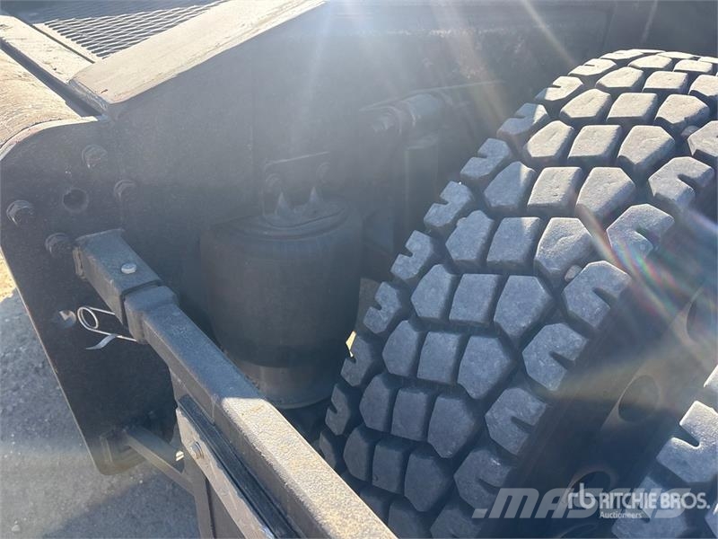 Western Star 4900XD 8x6 Sleeper Winch Truck Hinausautot