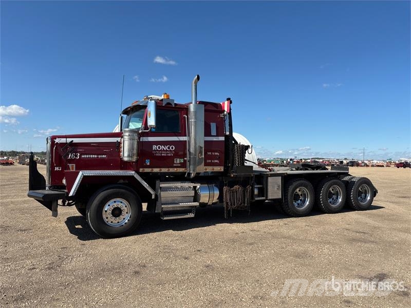 Western Star 4900XD 8x6 Sleeper Winch Truck Hinausautot