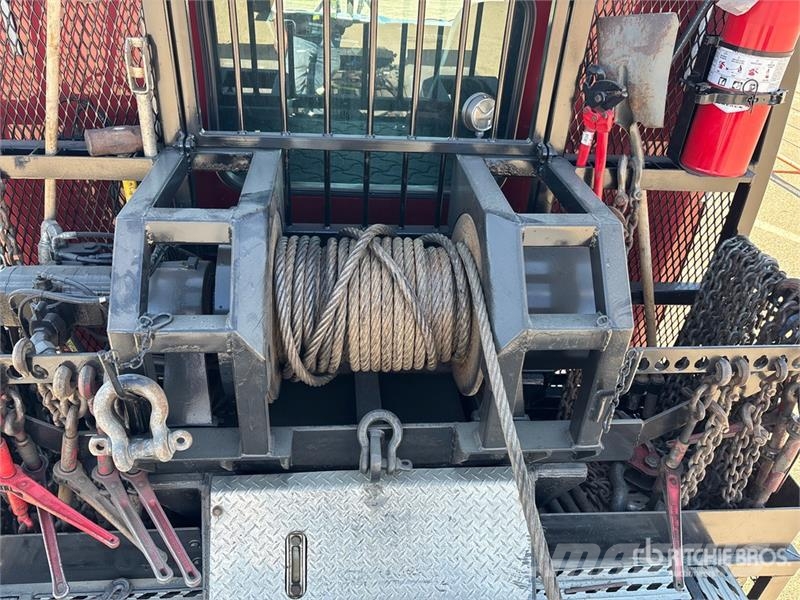 Western Star 4900XD 8x6 Sleeper Winch Truck Hinausautot