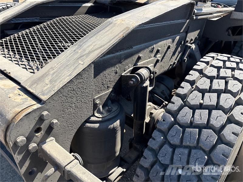Western Star 4900XD 8x6 Sleeper Winch Truck Hinausautot