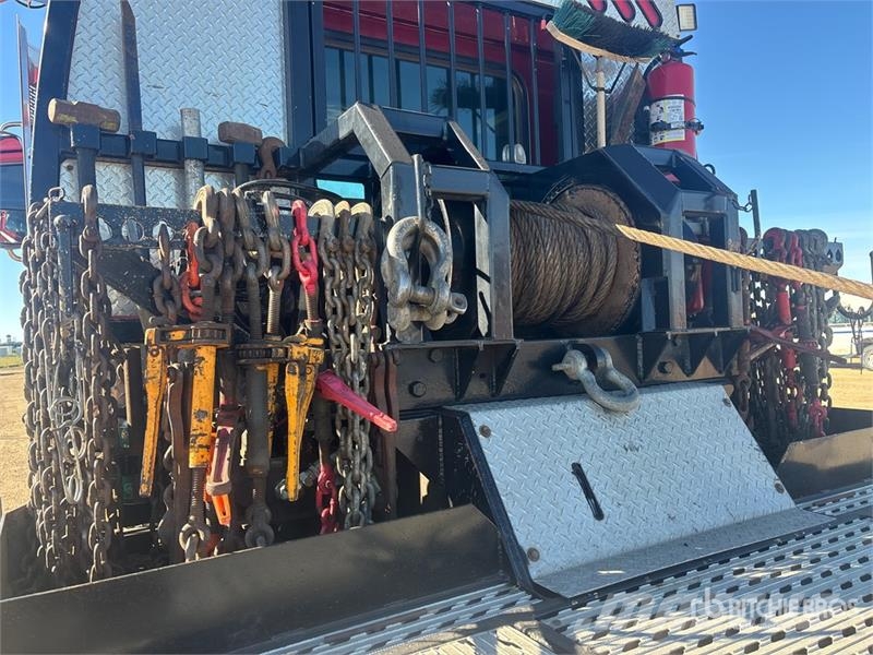 Western Star 4900XD 8x6 Sleeper Winch Truck Hinausautot