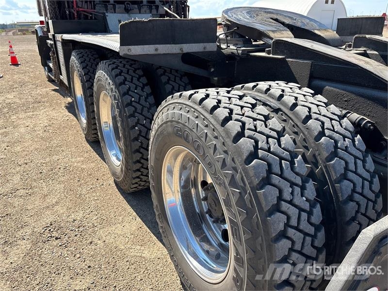 Western Star 4900XD 8x6 Sleeper Winch Truck Hinausautot
