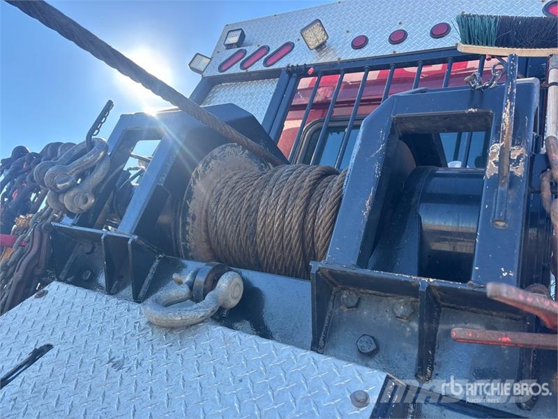 Western Star 4900XD 8x6 Sleeper Winch Truck Hinausautot