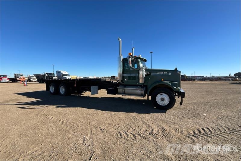 Western Star 4964F 6x4 340 in WB Bed Truck Platformas/izkraušana no sāniem