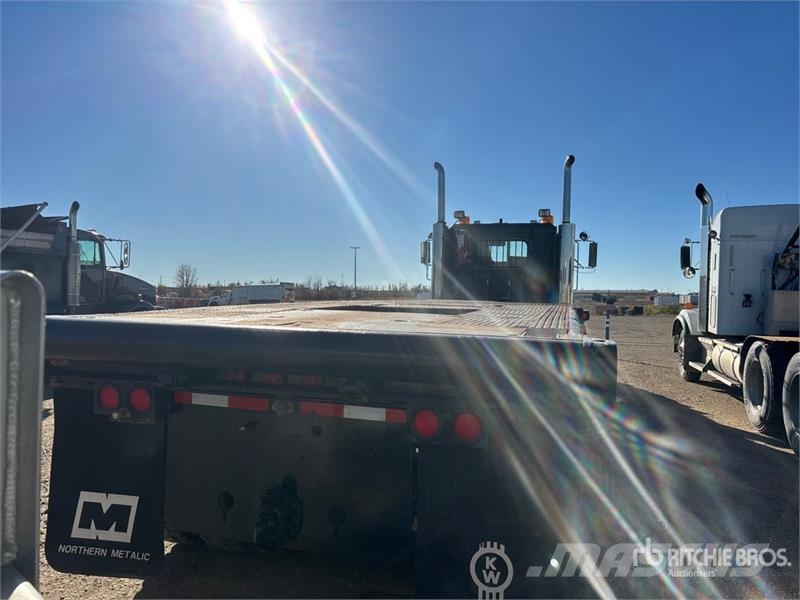Western Star 4964F 6x4 340 in WB Bed Truck Platformas/izkraušana no sāniem