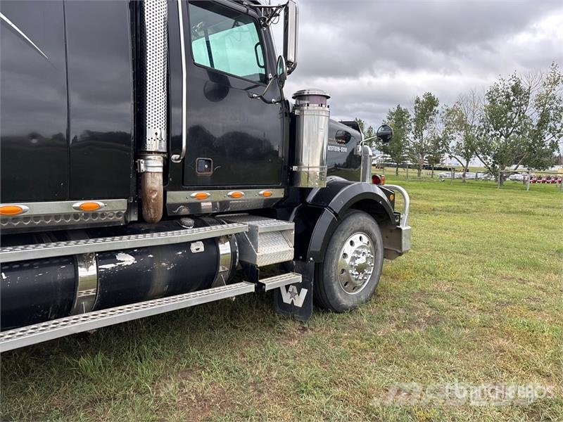 Western Star 4964FX 6x4 T/A Sleeper Truck Tractor Dragbilar