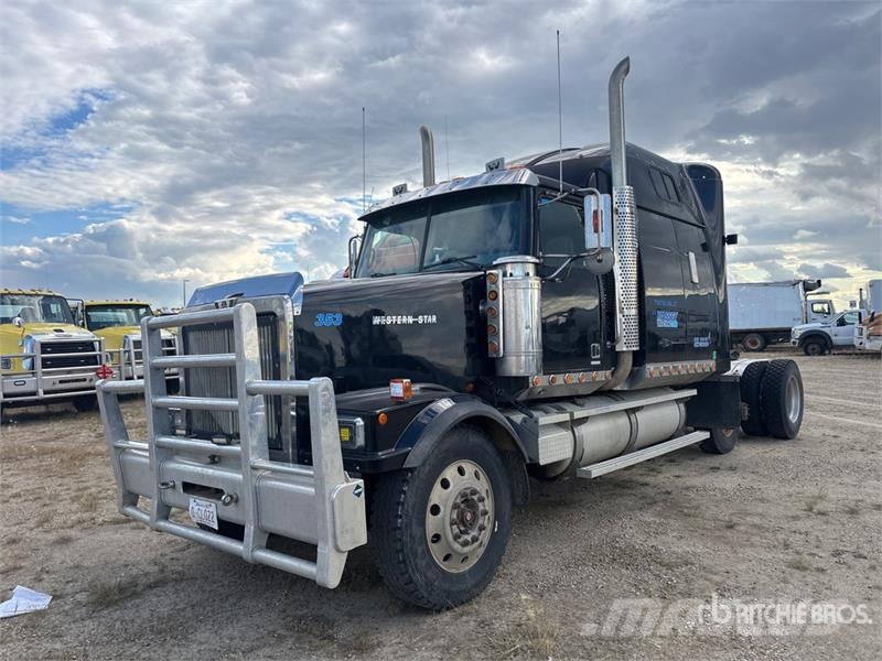 Western Star 4964FX 6x4 T/A Sleeper Truck Tractor (Inoperable) Vilcēji